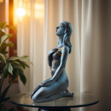 Elegant Resin Kneeling Woman Decorative Statue (1 Pc)